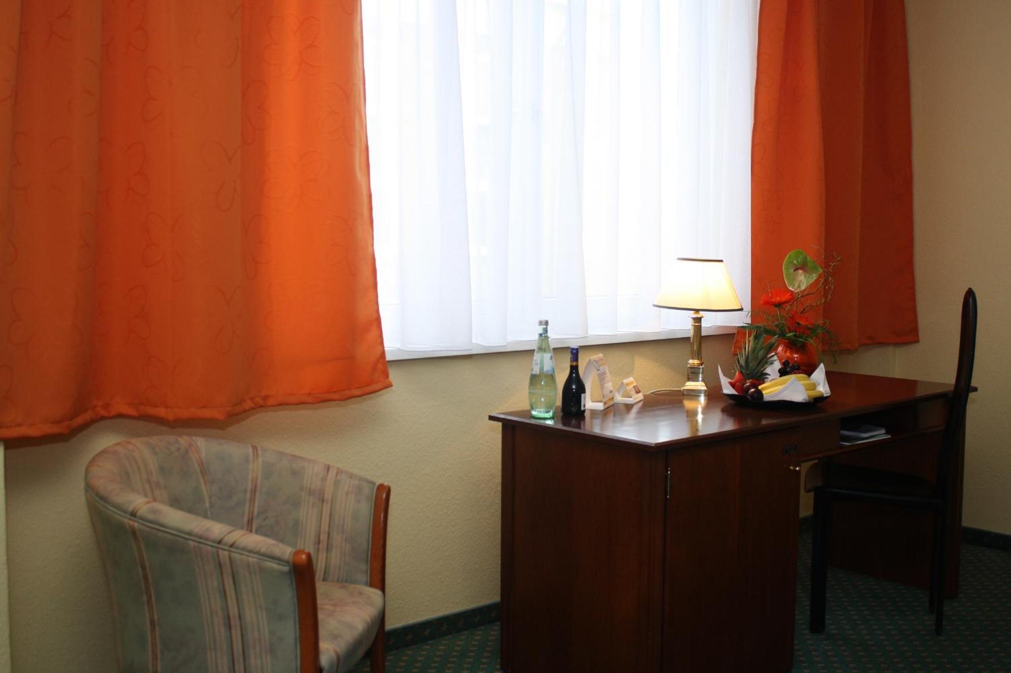 Quick Hotel Dresden West Кессельсдорф Экстерьер фото